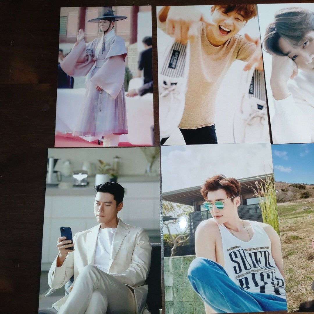 韓国土産　韓流スター写真６枚セット エンタメ/ホビーのタレントグッズ(アイドルグッズ)の商品写真