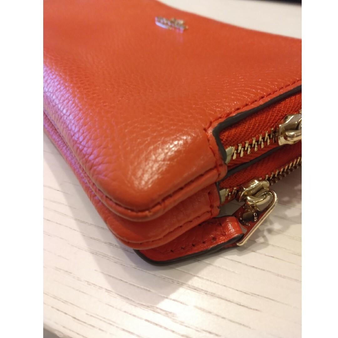 COACH(コーチ)のCOACH　ダブルジップウォレット　長財布　オレンジ レディースのファッション小物(財布)の商品写真