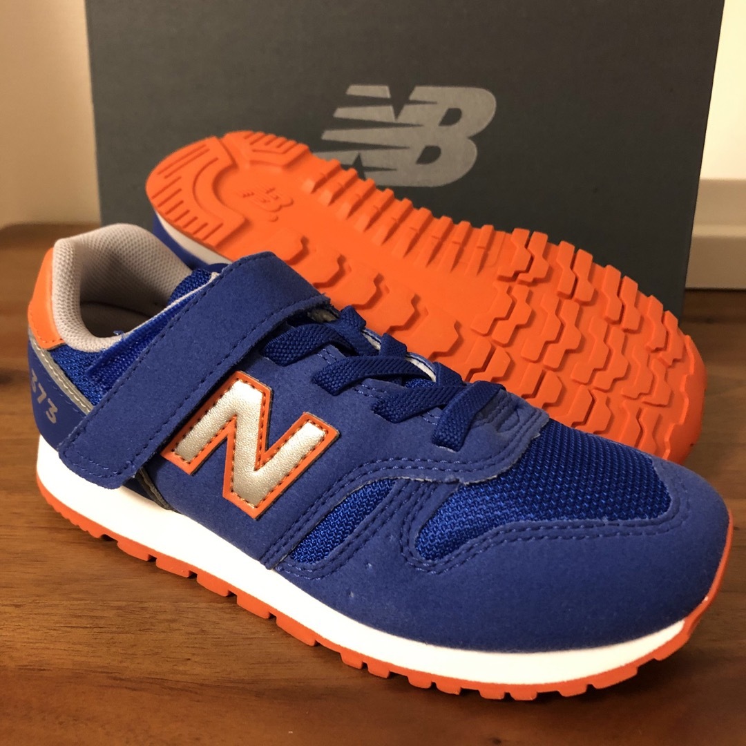 New Balance(ニューバランス)の新品 箱入り 18.5㎝ ニューバランス スニーカー キッズ/ベビー/マタニティのキッズ靴/シューズ(15cm~)(スニーカー)の商品写真