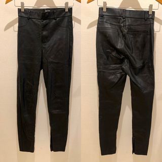 ザラ(ZARA)のZARA フェイクレザースキニーパンツ(カジュアルパンツ)