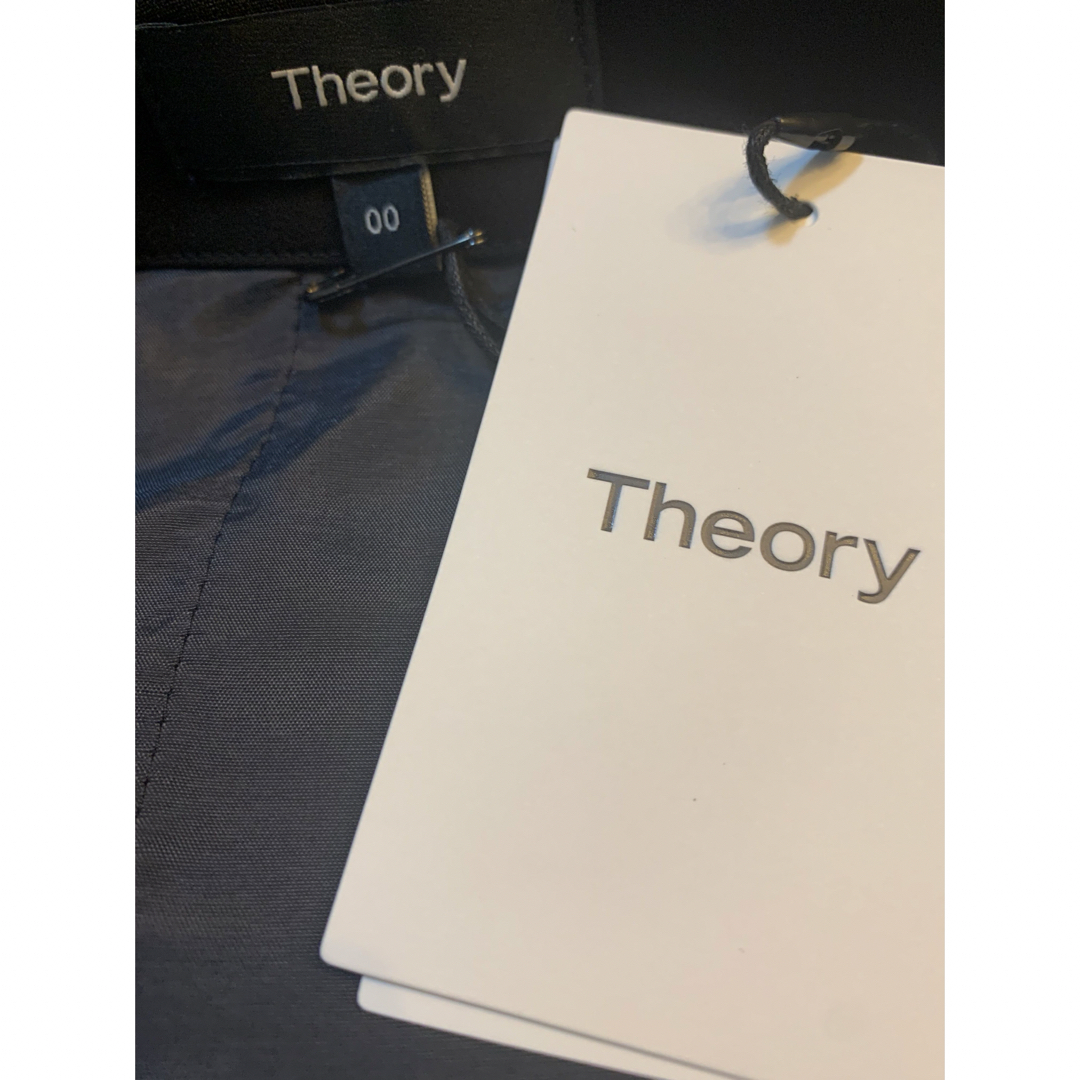 theory(セオリー)の[新品未使用タグ付き] Theory パンツ レディースのパンツ(クロップドパンツ)の商品写真