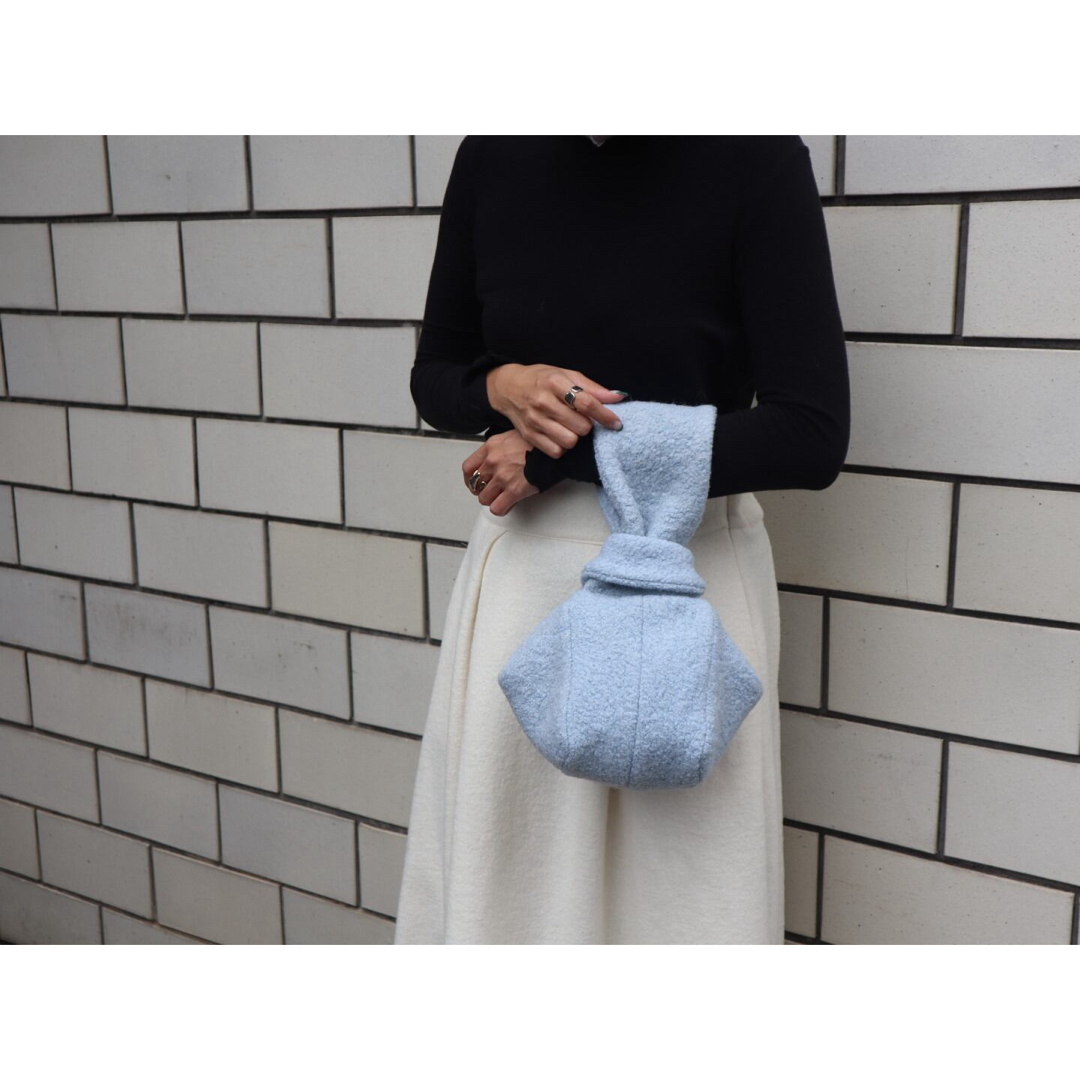 【美品】 yay minimal boa wool bag レディースのバッグ(ハンドバッグ)の商品写真