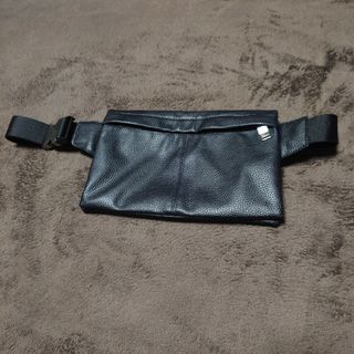 ザラ(ZARA)の【美品】ZARA ボディバッグ(ボディーバッグ)