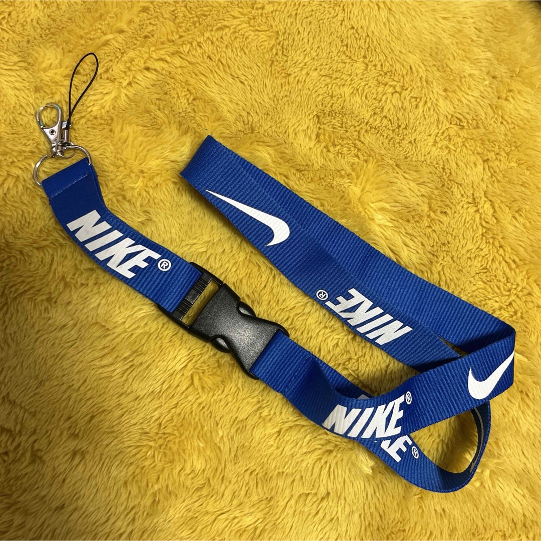 NIKE(ナイキ)のおすぎ様専用！ スマホ/家電/カメラのスマホアクセサリー(ネックストラップ)の商品写真