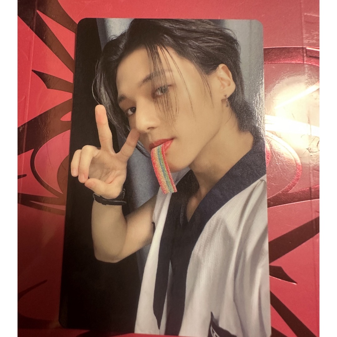 ATEEZ(エイティーズ)のateez  もぐもぐグミ VER. ウヨン エンタメ/ホビーのCD(K-POP/アジア)の商品写真