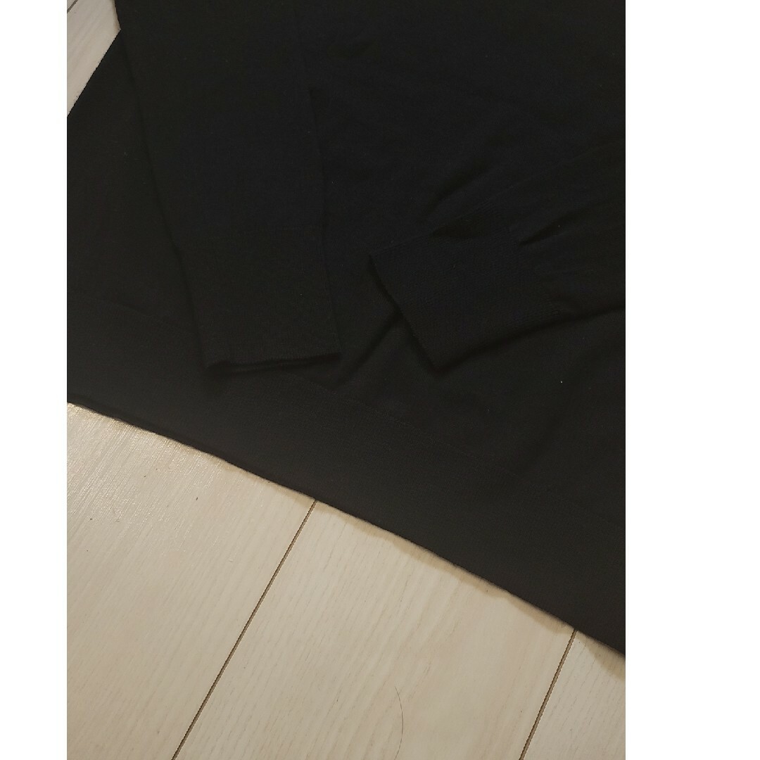 UNIQLO(ユニクロ)のユニクロ　ウール　毛　100%　ブラック　Uネック レディースのトップス(ニット/セーター)の商品写真