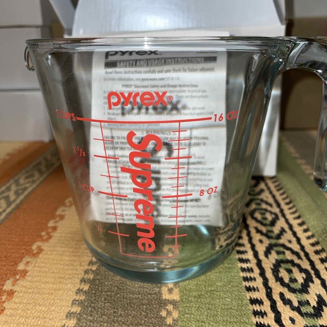 ガラス新品未使用  Supreme 2019 pyrex 計量カップ パイレックス