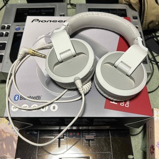 パイオニア(Pioneer)の Pioneer DJ HDJ-X5BT-W中古 Bluetooth ヘッドホン(ヘッドフォン/イヤフォン)