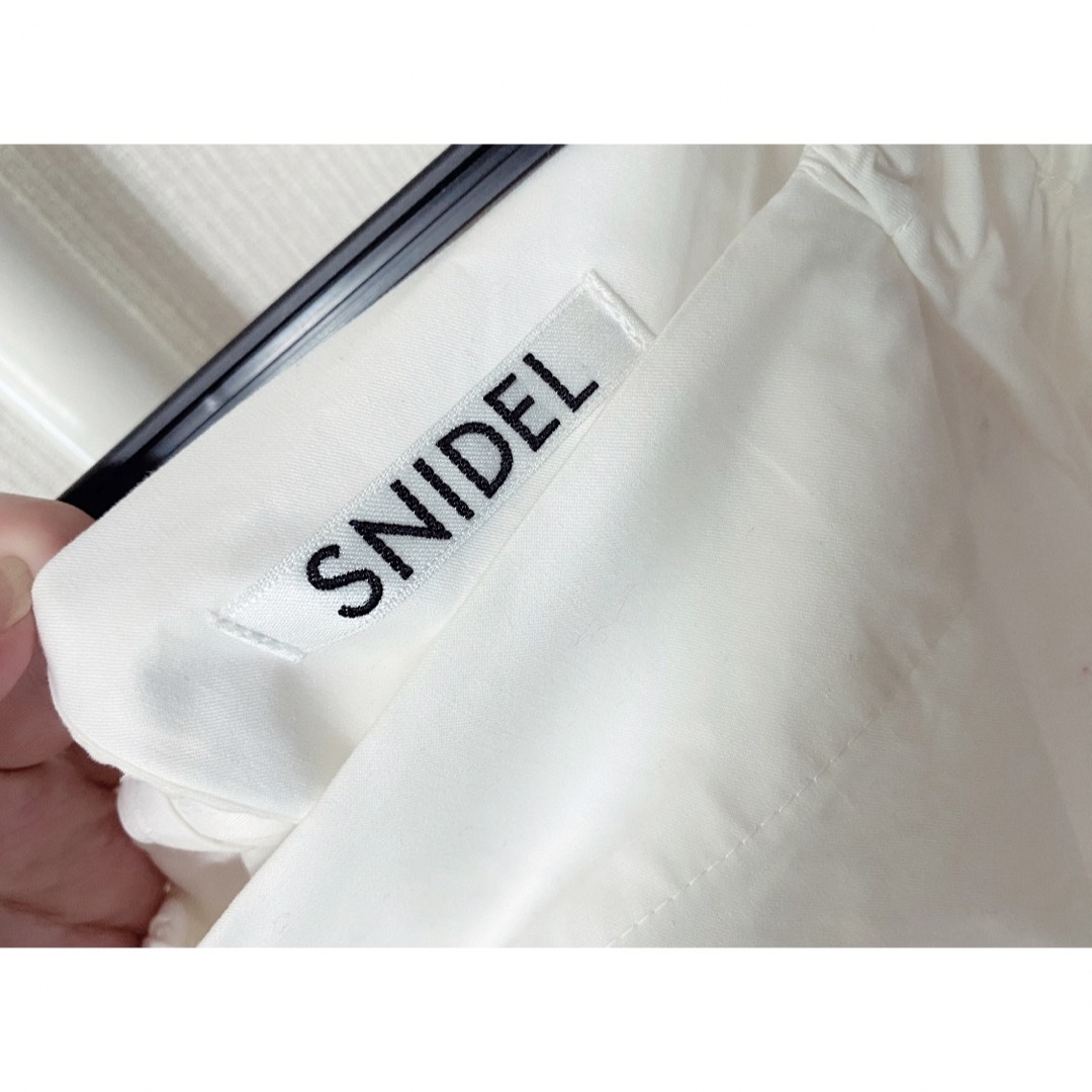 SNIDEL(スナイデル)のスナイデル　バックリボンオフショルブラウス レディースのトップス(シャツ/ブラウス(長袖/七分))の商品写真