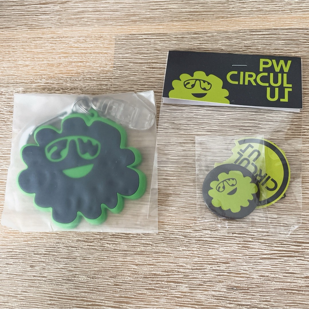 PW CIRCUL USノベルティ エンタメ/ホビーのアニメグッズ(バッジ/ピンバッジ)の商品写真