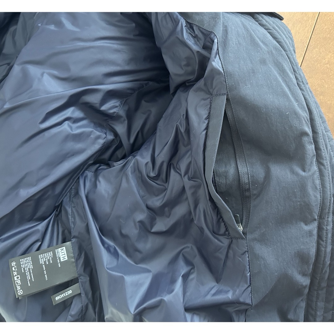 KITH(キス)のKith Solid Puffer - Deep Well Lサイズ メンズのジャケット/アウター(ダウンジャケット)の商品写真