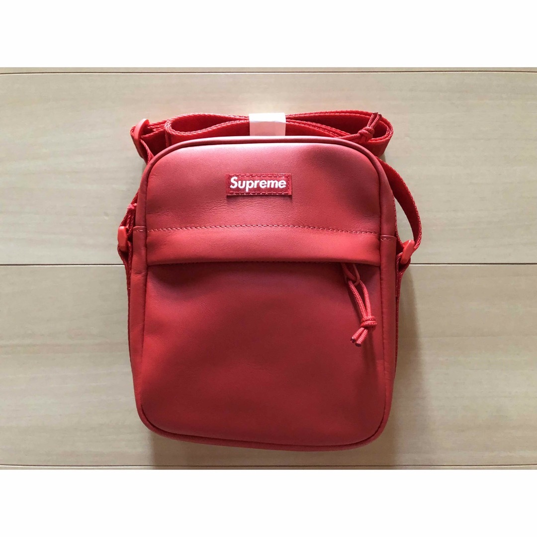 Supreme - シュプリーム Leather Shoulder Bag 赤の通販 by Supreme - シュプリーム Leather Shoulder Bag 赤の通販 by