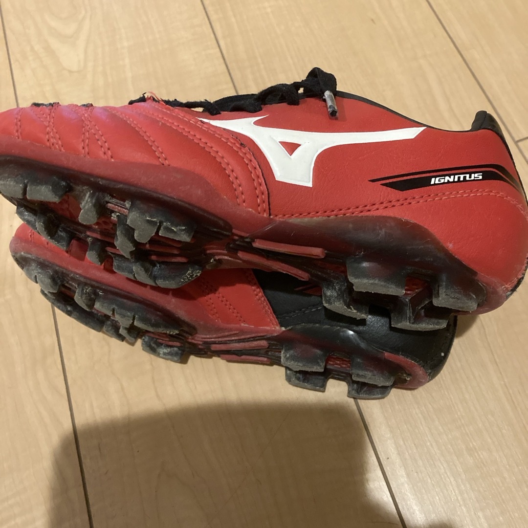 MIZUNO(ミズノ)のミズノサッカースパイク スポーツ/アウトドアのサッカー/フットサル(シューズ)の商品写真