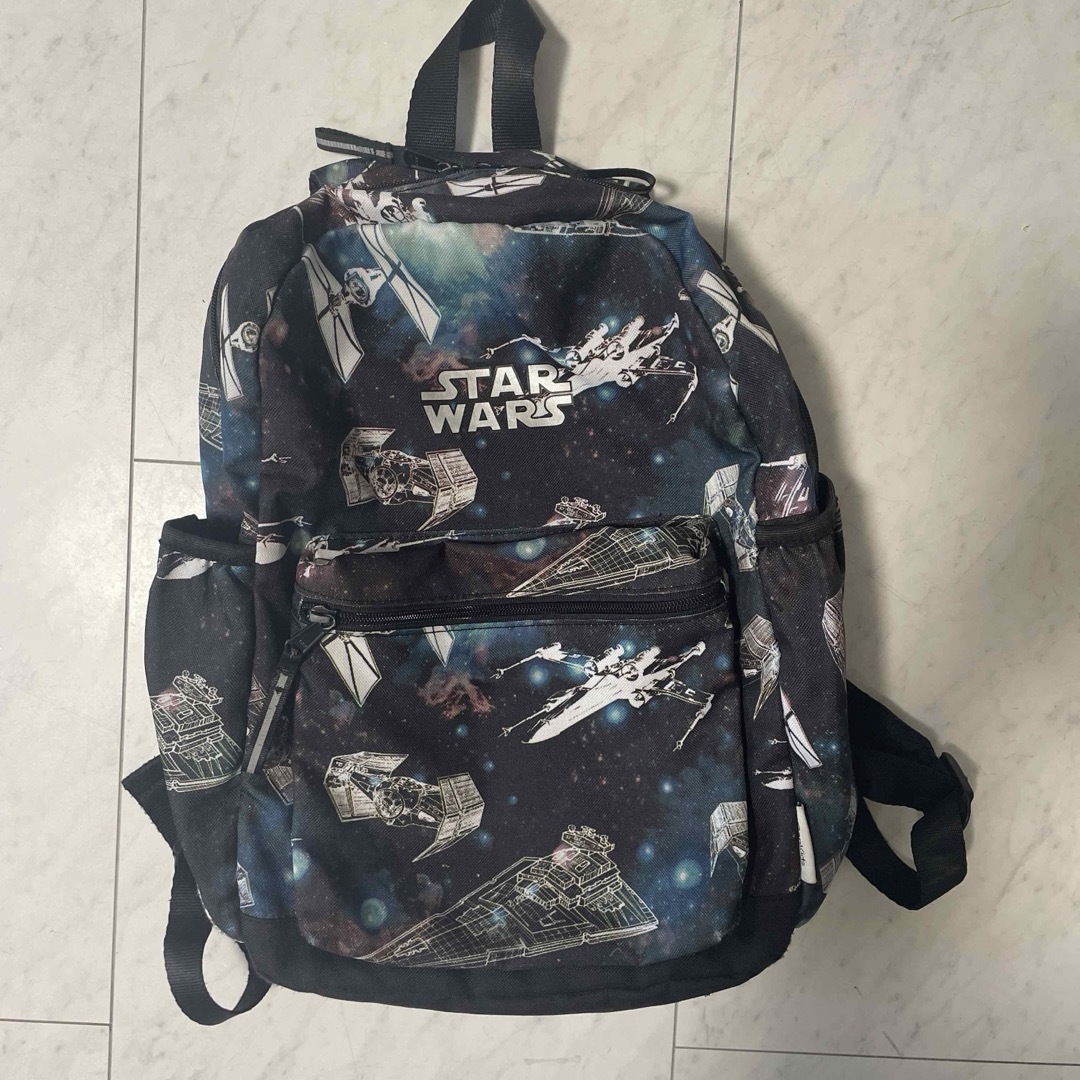 GAP Kids(ギャップキッズ)のGapKids STAR WARS柄　キッズリュック キッズ/ベビー/マタニティのこども用バッグ(リュックサック)の商品写真