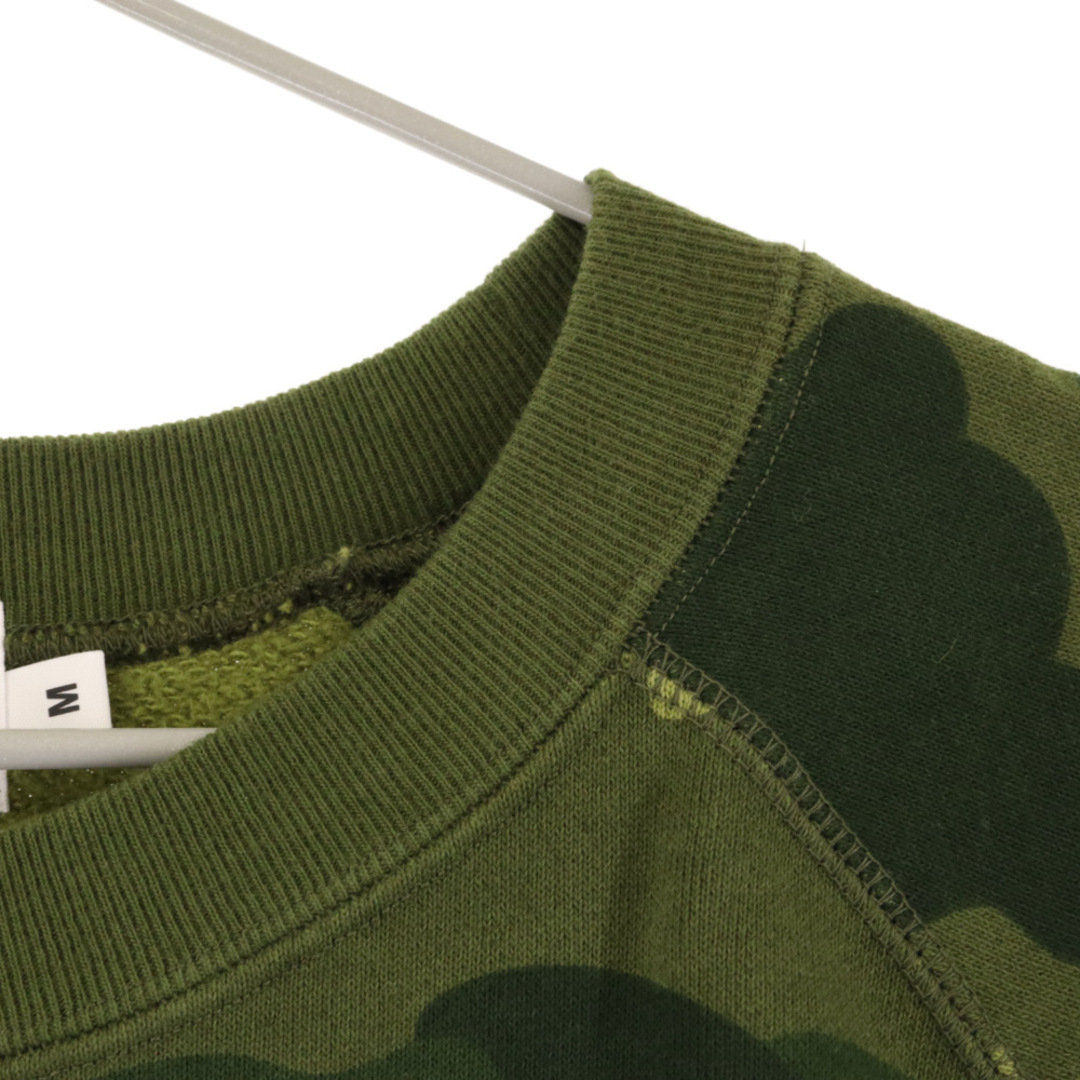 A BATHING APE(アベイシングエイプ)のA BATHING APE アベイシングエイプ CAMO CRYSTAL STONE RELAXED FIT CREWNECK カモ柄 クリスタルストーン付フロントロゴ クルーネック スウェットトレーナー グリーン メンズのトップス(スウェット)の商品写真