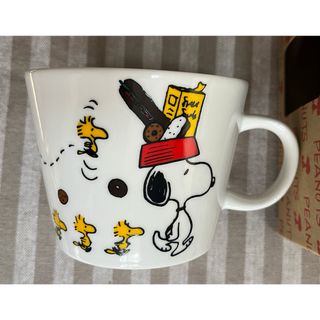 スヌーピー(SNOOPY)の大きめマグカップ PEANUTSスヌーピー 【新品未使用箱付き】(食器)