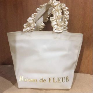 メゾンドフルール(Maison de FLEUR)のとも様専用 メゾンドフルール フリル バッグ pvc(トートバッグ)