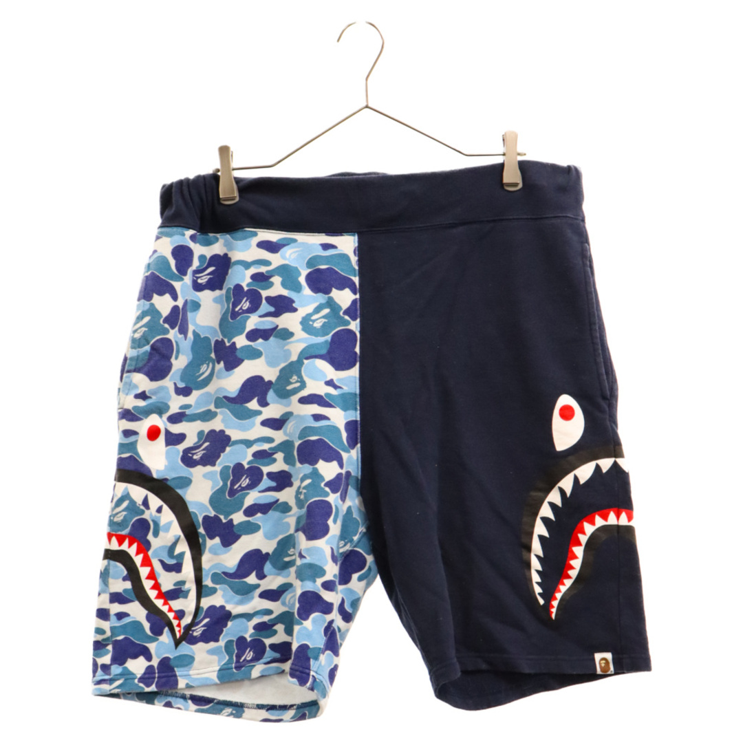 A BATHING APE(アベイシングエイプ)のA BATHING APE アベイシングエイプ ABC CAMO SIDE SHARK SWEAT SHORTS サイドシャークプリント カモ柄ハーフパンツ ショーツ 001SPI301018M ブルー メンズのパンツ(ショートパンツ)の商品写真