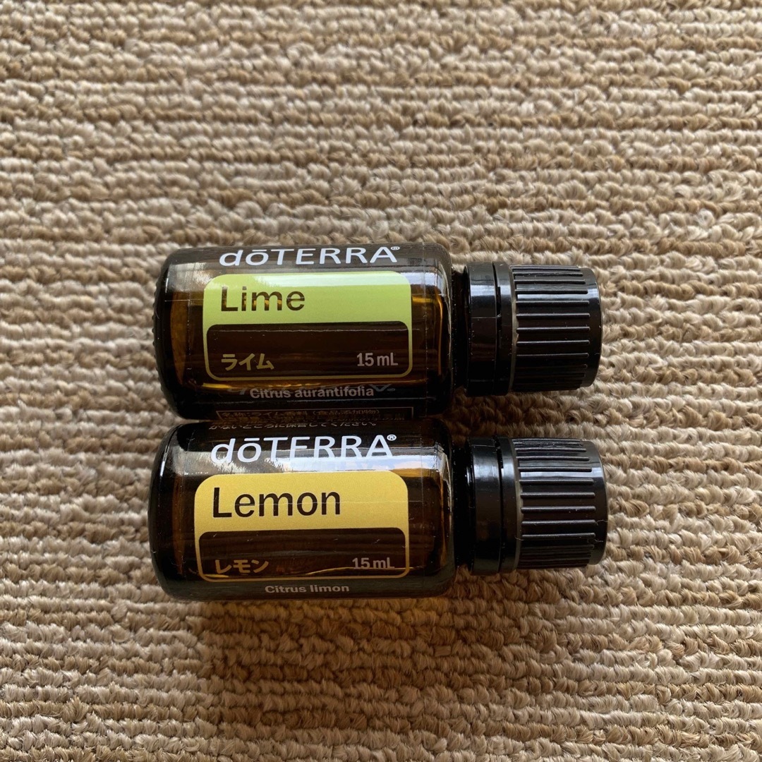 doTERRA(ドテラ)のドテラdoTERRA ライム15ml 、レモン15ml  コスメ/美容のリラクゼーション(エッセンシャルオイル（精油）)の商品写真