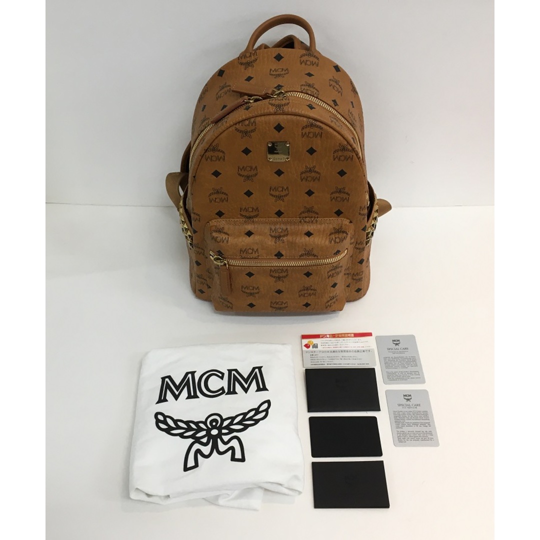 MCM(エムシーエム)のMCM エム・シー・エム ロゴ スタッズ リュック バックパック MMK6【6980-004】 レディースのバッグ(リュック/バックパック)の商品写真