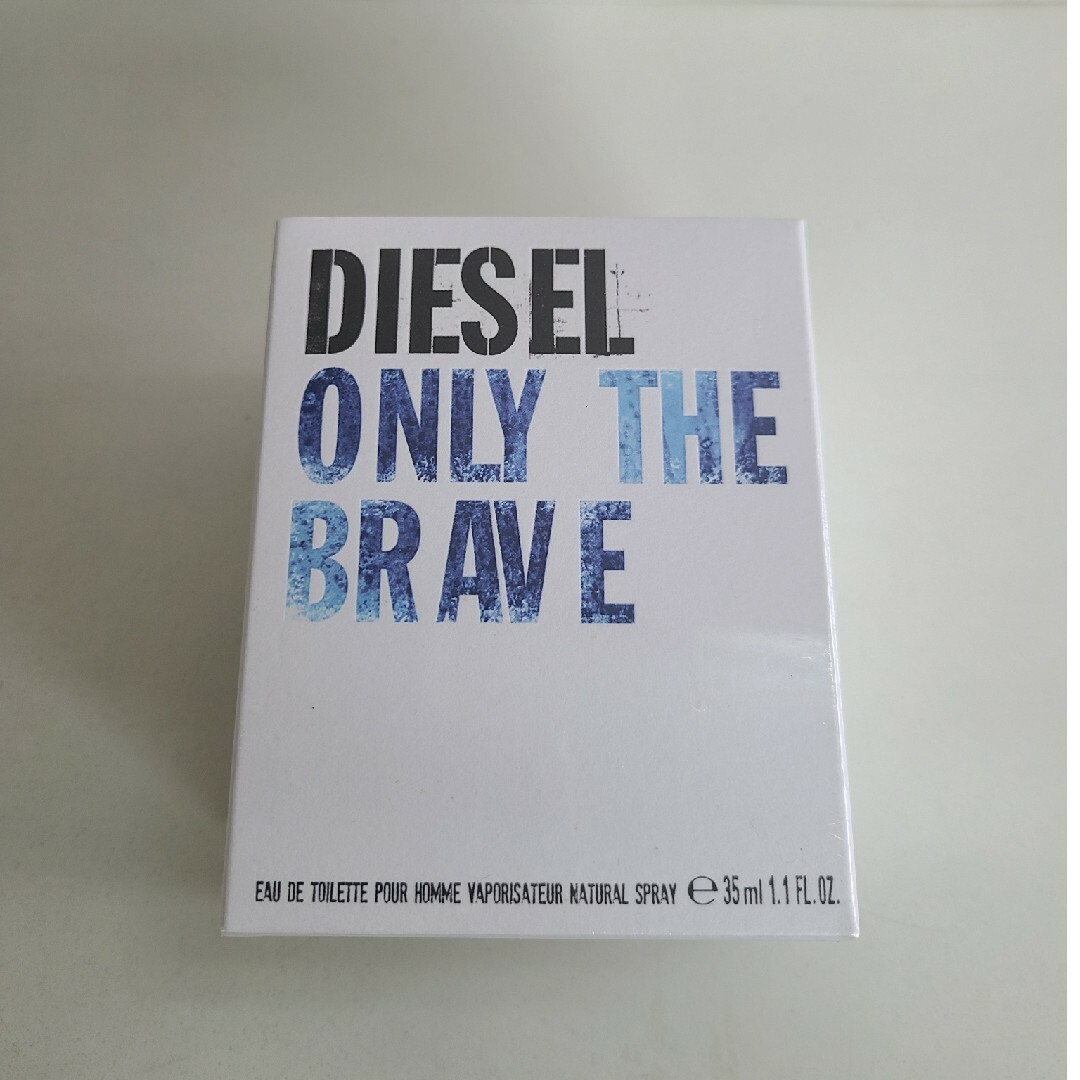 DIESEL(ディーゼル)の新品未開封DIESEL　ディーゼルオンリーザブレイヴ　オードトワレメン35ml コスメ/美容の香水(香水(男性用))の商品写真