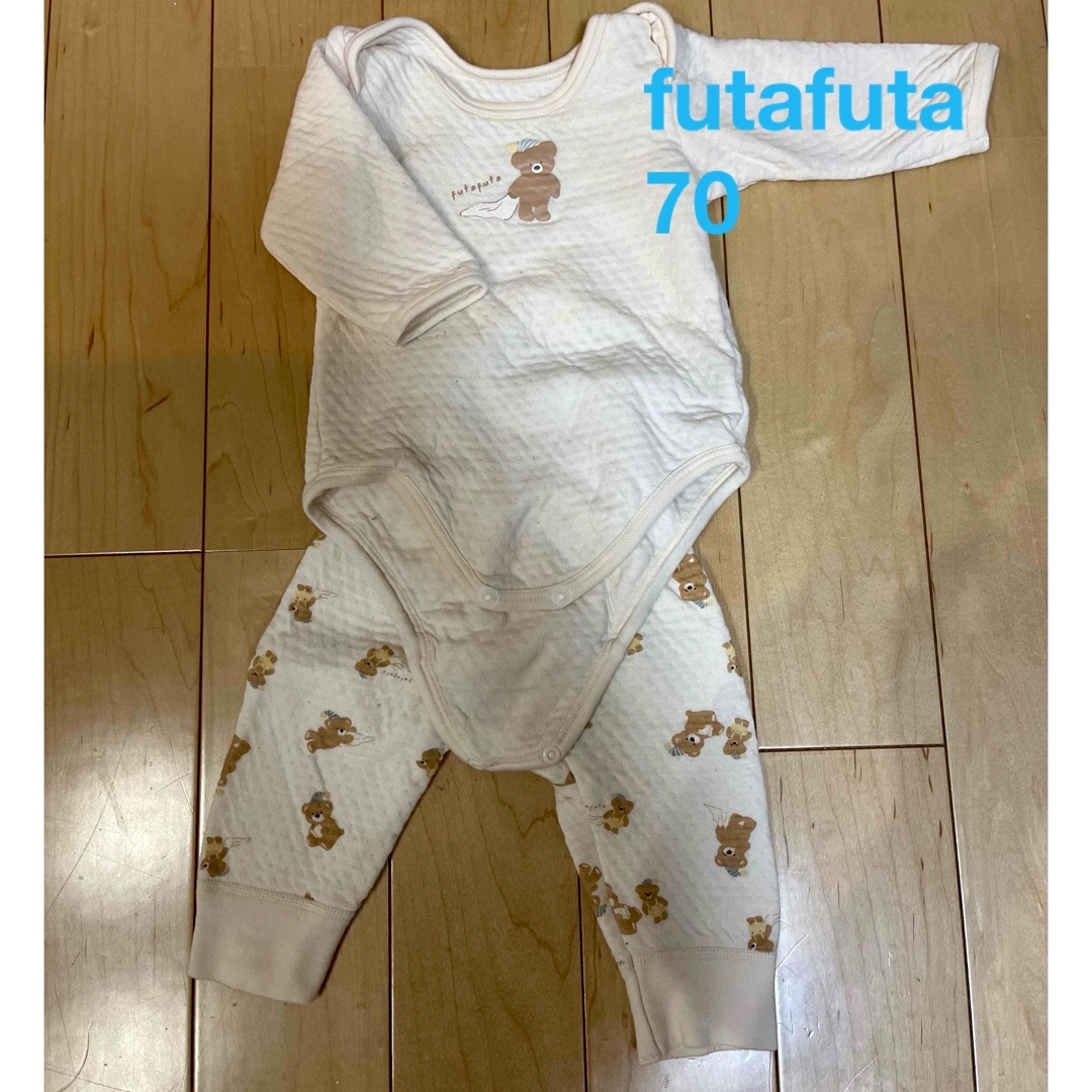 futafuta(フタフタ)の♡美品♡futafuta キルト パジャマ 腹巻き付き 長袖 長ズボン キッズ/ベビー/マタニティのベビー服(~85cm)(パジャマ)の商品写真