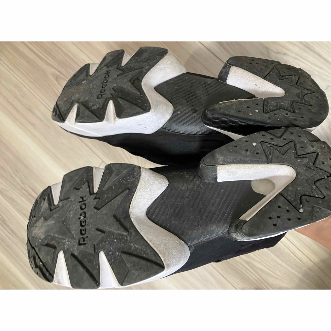 Reebok(リーボック)のポンプフューリー Reebok 黒 25.5cm メンズの靴/シューズ(スニーカー)の商品写真