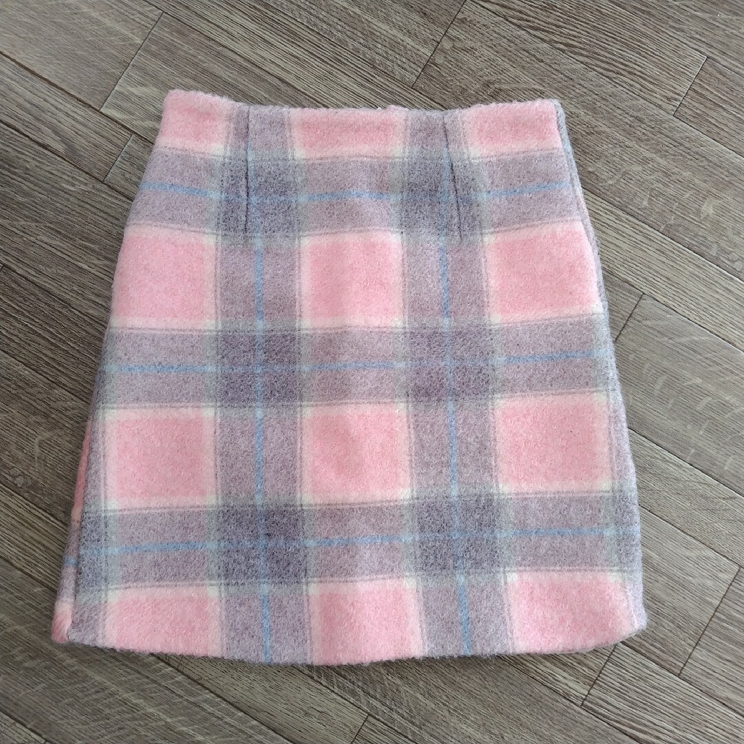 ZARA(ザラ)のスプレイ　チェック　ピンク　タイト　ミニ　ヒサ　スカート　ウール　厚手 レディースのスカート(ミニスカート)の商品写真