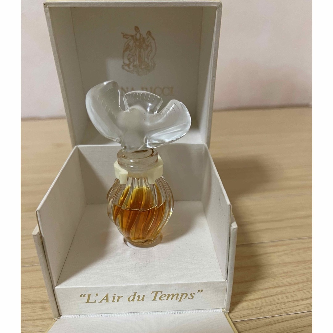 NINA RICCI(ニナリッチ)のニナリッチレールデュタンパルファム中古品 コスメ/美容の香水(香水(女性用))の商品写真