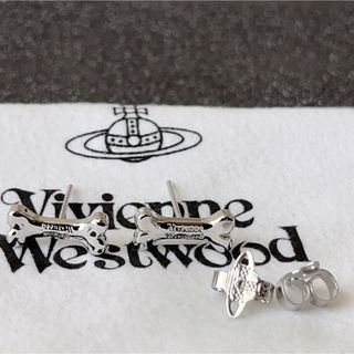 ヴィヴィアンウエストウッド(Vivienne Westwood)のヴィヴィアンウエストウッド　骨ピアス　シルバー(ピアス)