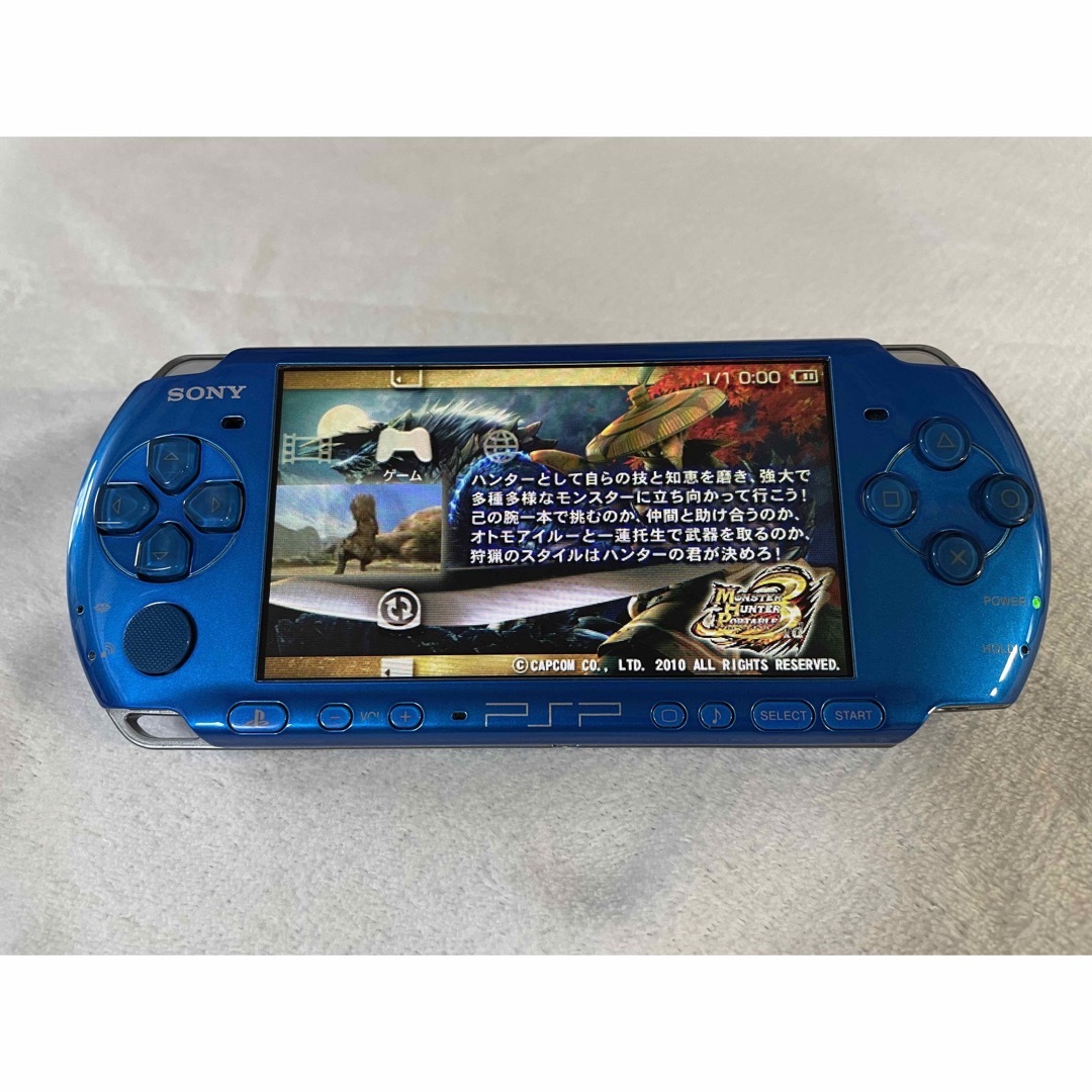 PlayStation Portable(プレイステーションポータブル)の☆良品☆ PSP-3000 バイブラントブルー エンタメ/ホビーのゲームソフト/ゲーム機本体(携帯用ゲーム機本体)の商品写真