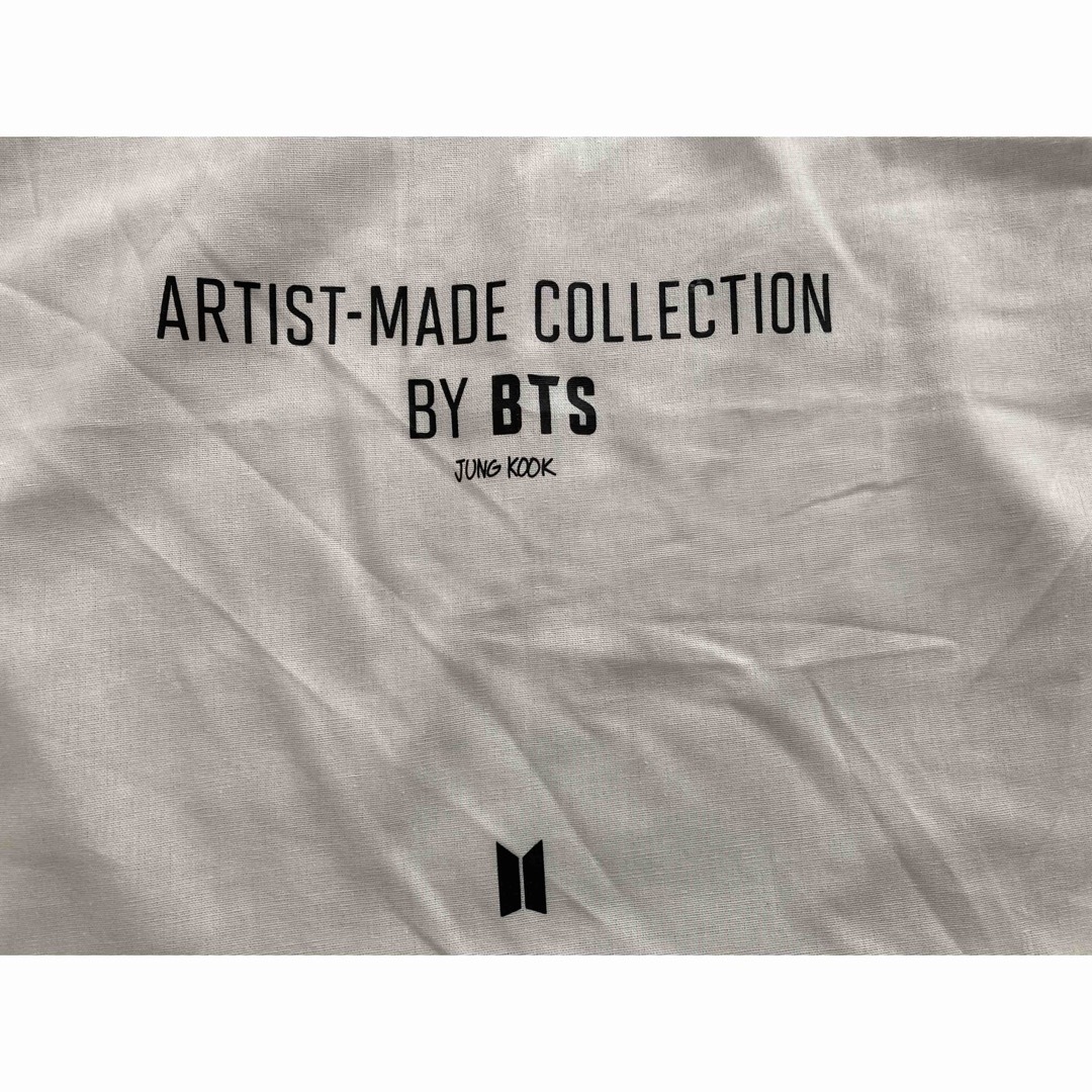 防弾少年団(BTS)(ボウダンショウネンダン)のBTS ARTIST-MADE COLLECTION BY BTS 巾着袋 エンタメ/ホビーのCD(K-POP/アジア)の商品写真