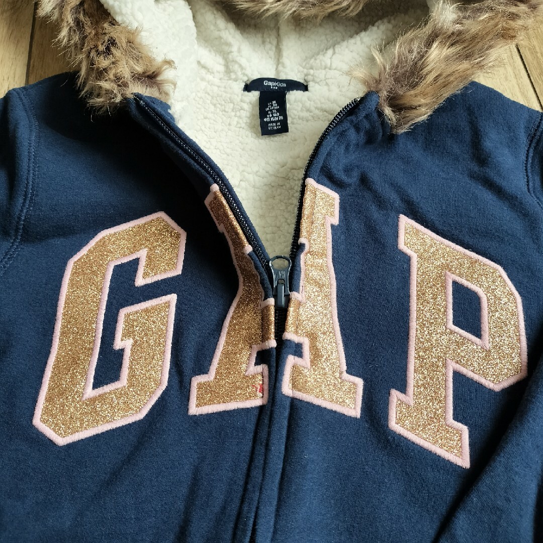 GAP Kids(ギャップキッズ)のGAP　ボアパーカー　150 キッズ/ベビー/マタニティのキッズ服女の子用(90cm~)(ジャケット/上着)の商品写真