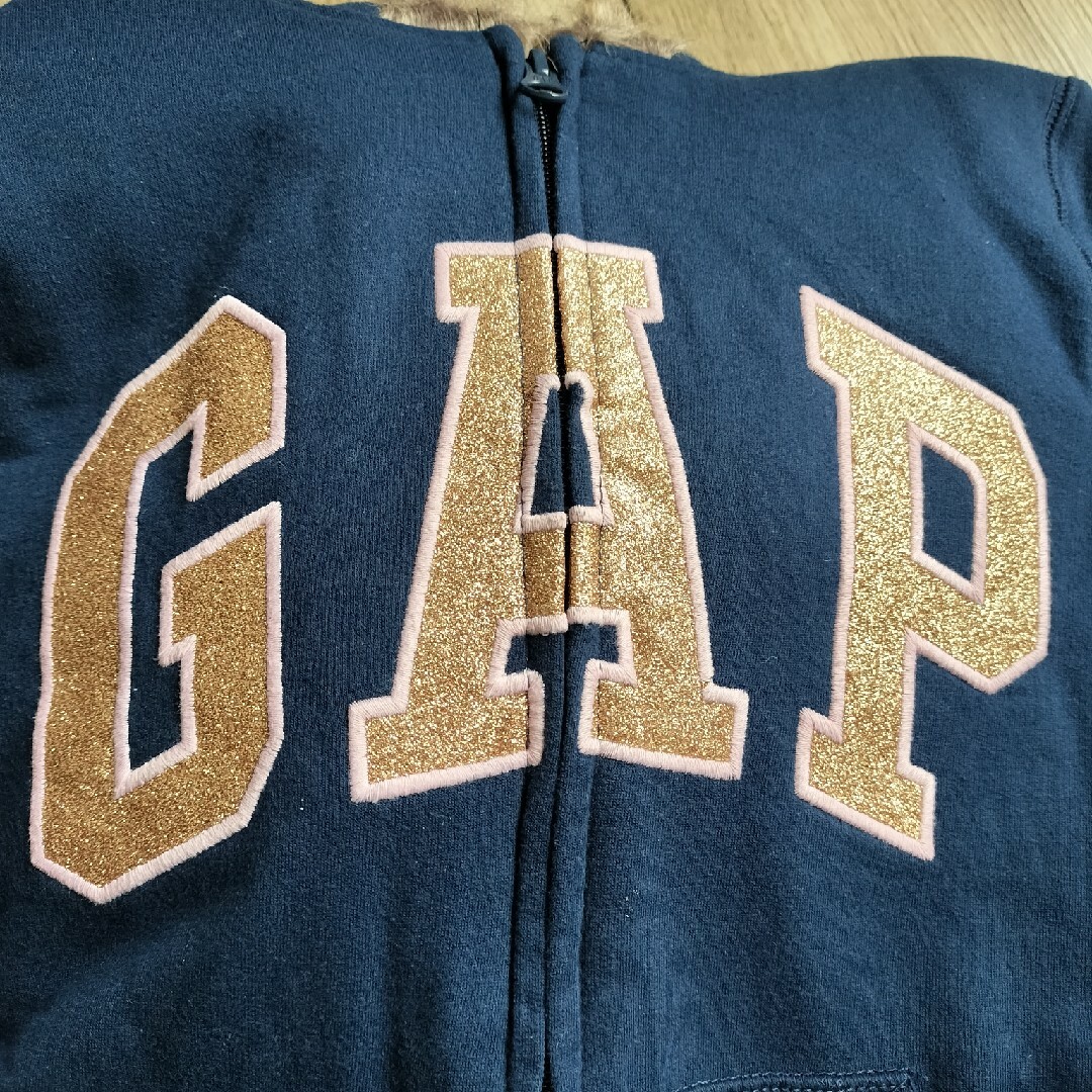 GAP Kids(ギャップキッズ)のGAP　ボアパーカー　150 キッズ/ベビー/マタニティのキッズ服女の子用(90cm~)(ジャケット/上着)の商品写真