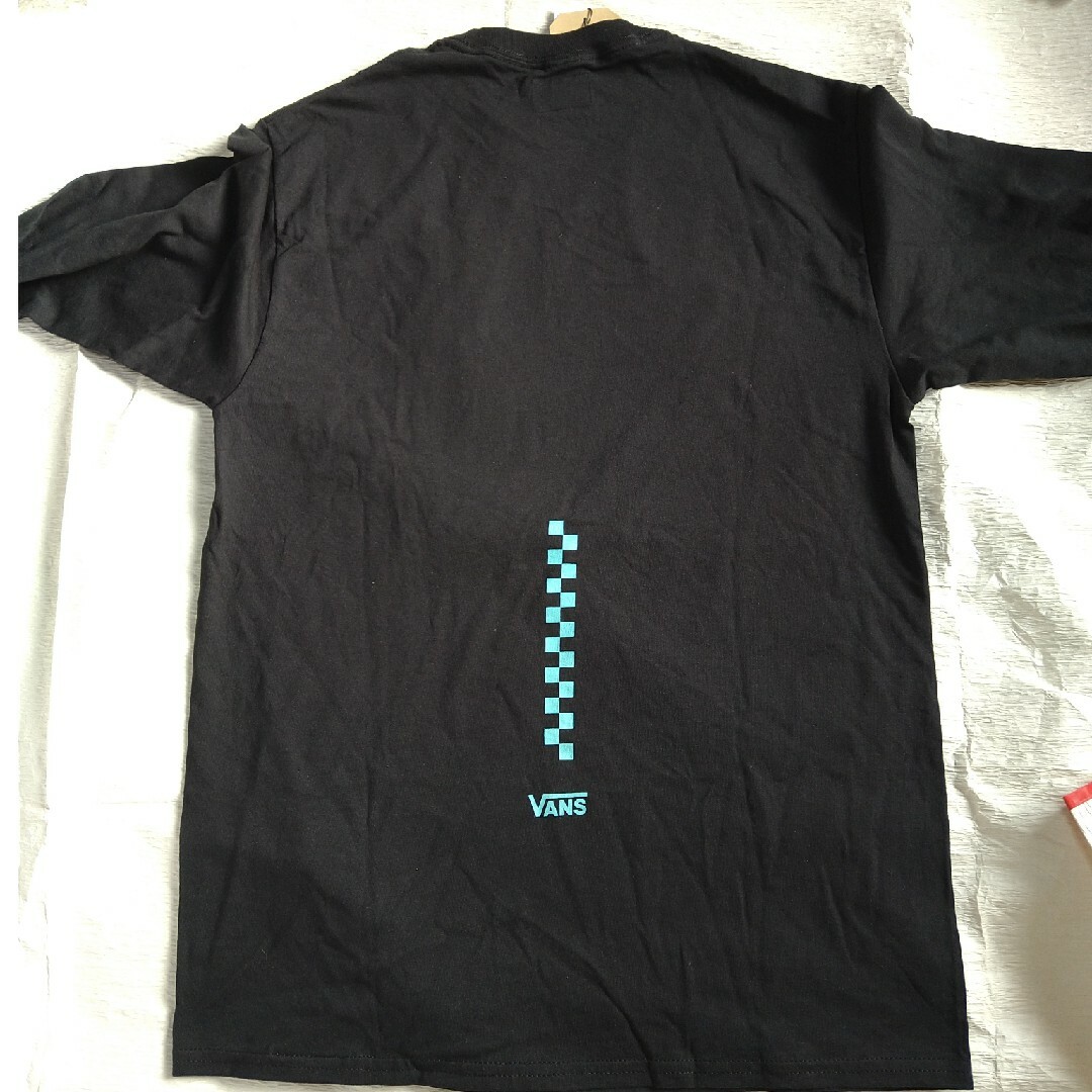 VANS(ヴァンズ)のEIJI様   VANS バンズ ロンＴ Ｍサイズ ブラック メンズのトップス(Tシャツ/カットソー(七分/長袖))の商品写真