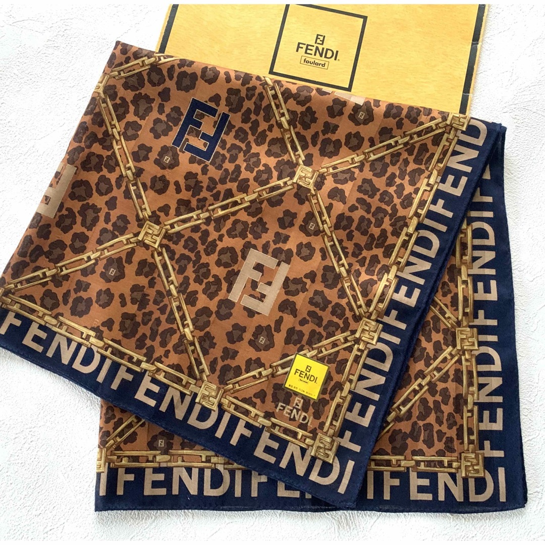 FENDI(フェンディ)のFENDI★フェンディ★大判ハンカチ Q ★新品未使用 レディースのファッション小物(ハンカチ)の商品写真