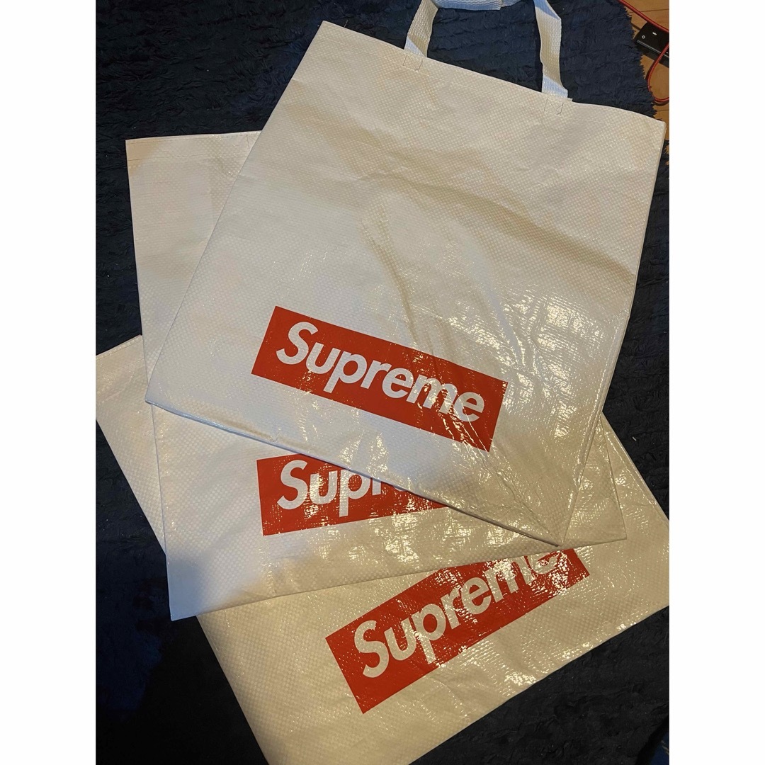 Supreme(シュプリーム)のsupreme ショッパー　中　3枚 メンズのバッグ(エコバッグ)の商品写真