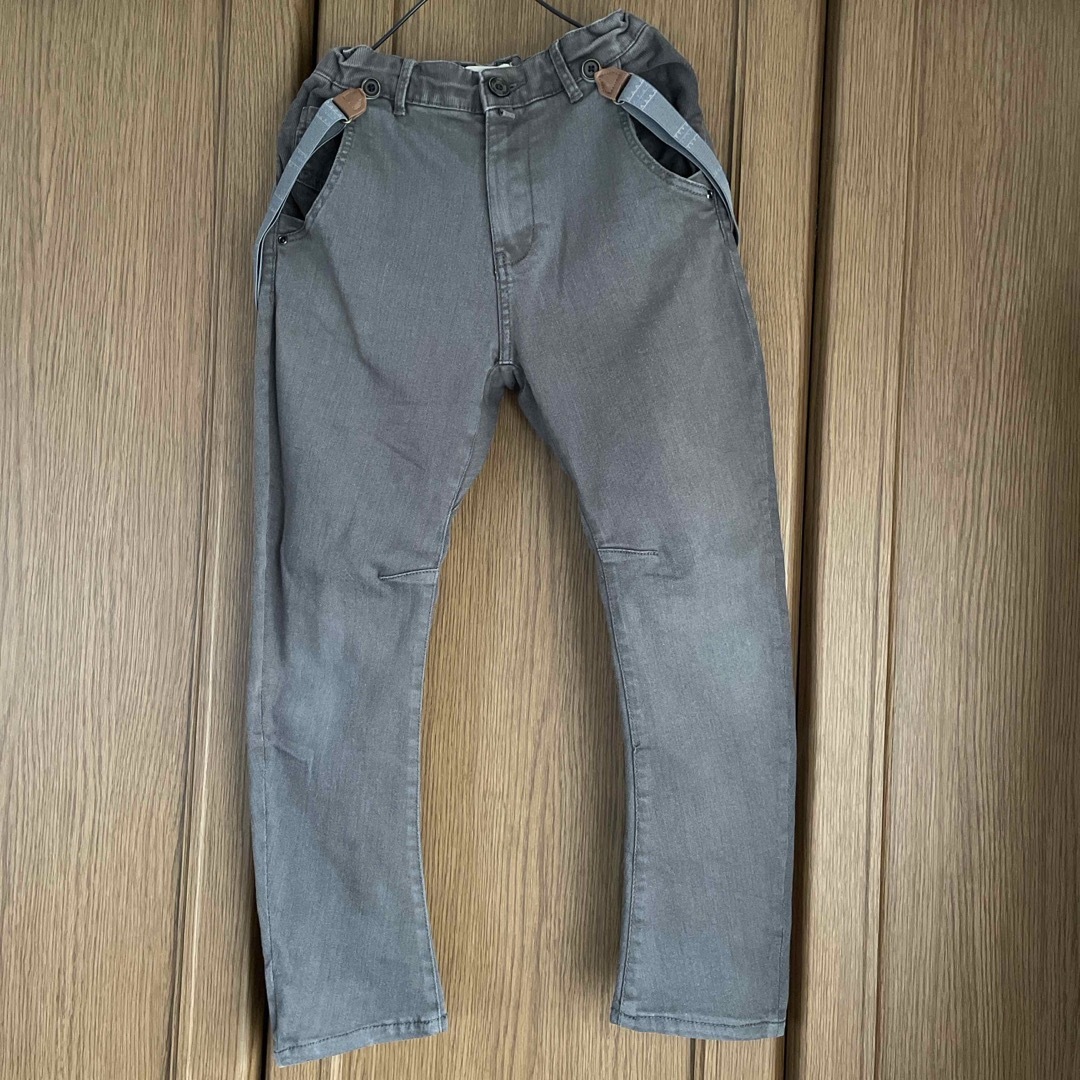 ZARA KIDS(ザラキッズ)のZARAキッズ122  サスペンダー付きパンツ キッズ/ベビー/マタニティのキッズ服男の子用(90cm~)(パンツ/スパッツ)の商品写真