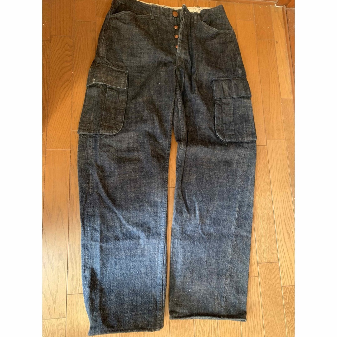 EVISU(エビス)のEVISU jeans カーゴデニム　濃紺　サイズ32×40  XL  前ボタン メンズのパンツ(デニム/ジーンズ)の商品写真