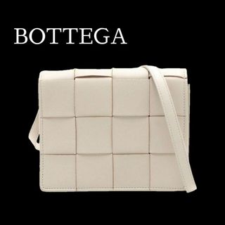 ボッテガヴェネタ(Bottega Veneta)の極美品✨ボッテガ マキシイントレチャート カセット ミニ クロスボディ(ショルダーバッグ)