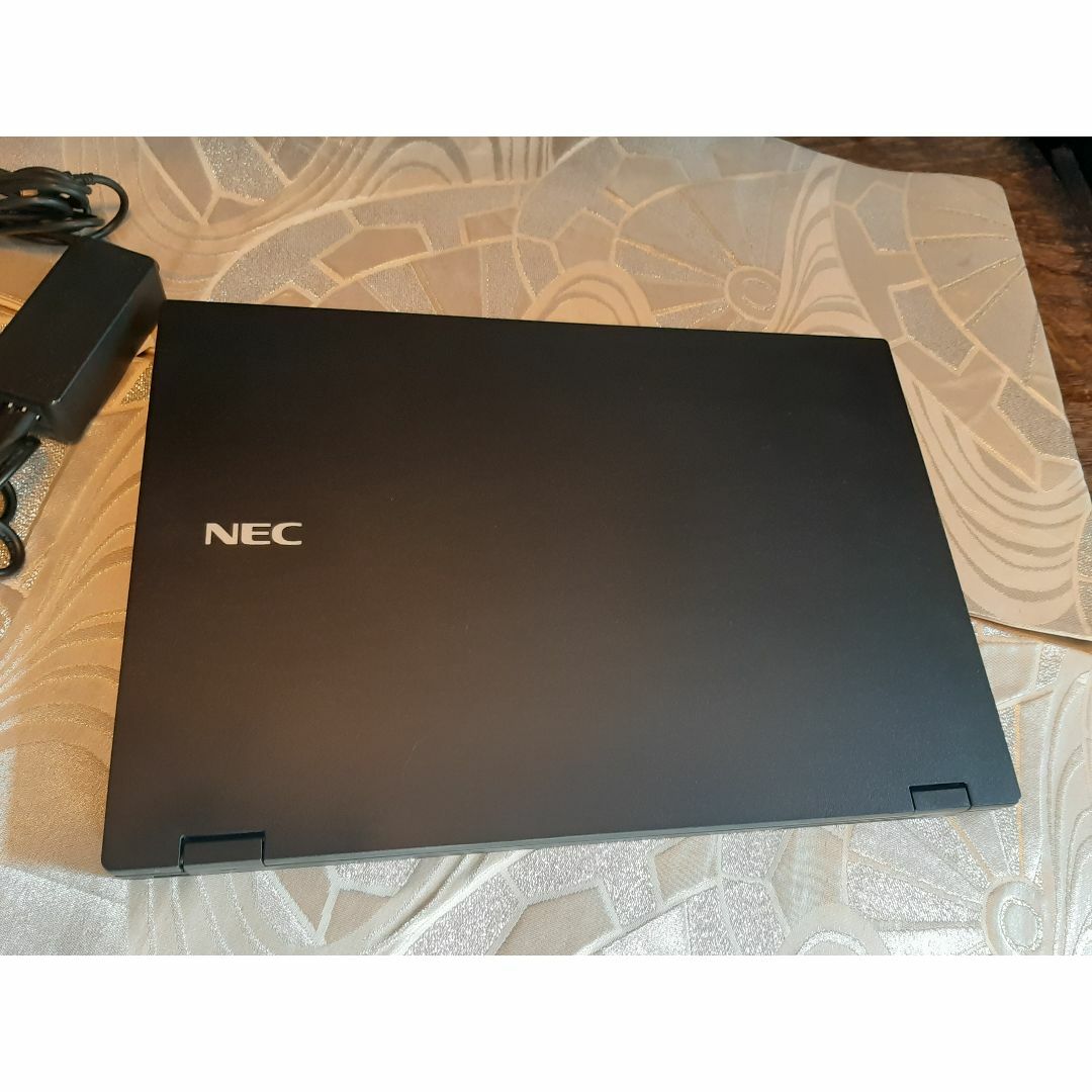 NEC(エヌイーシー)のnori様専用 NEC 8世代 i5 8265U 8G 256GB SSD スマホ/家電/カメラのPC/タブレット(ノートPC)の商品写真