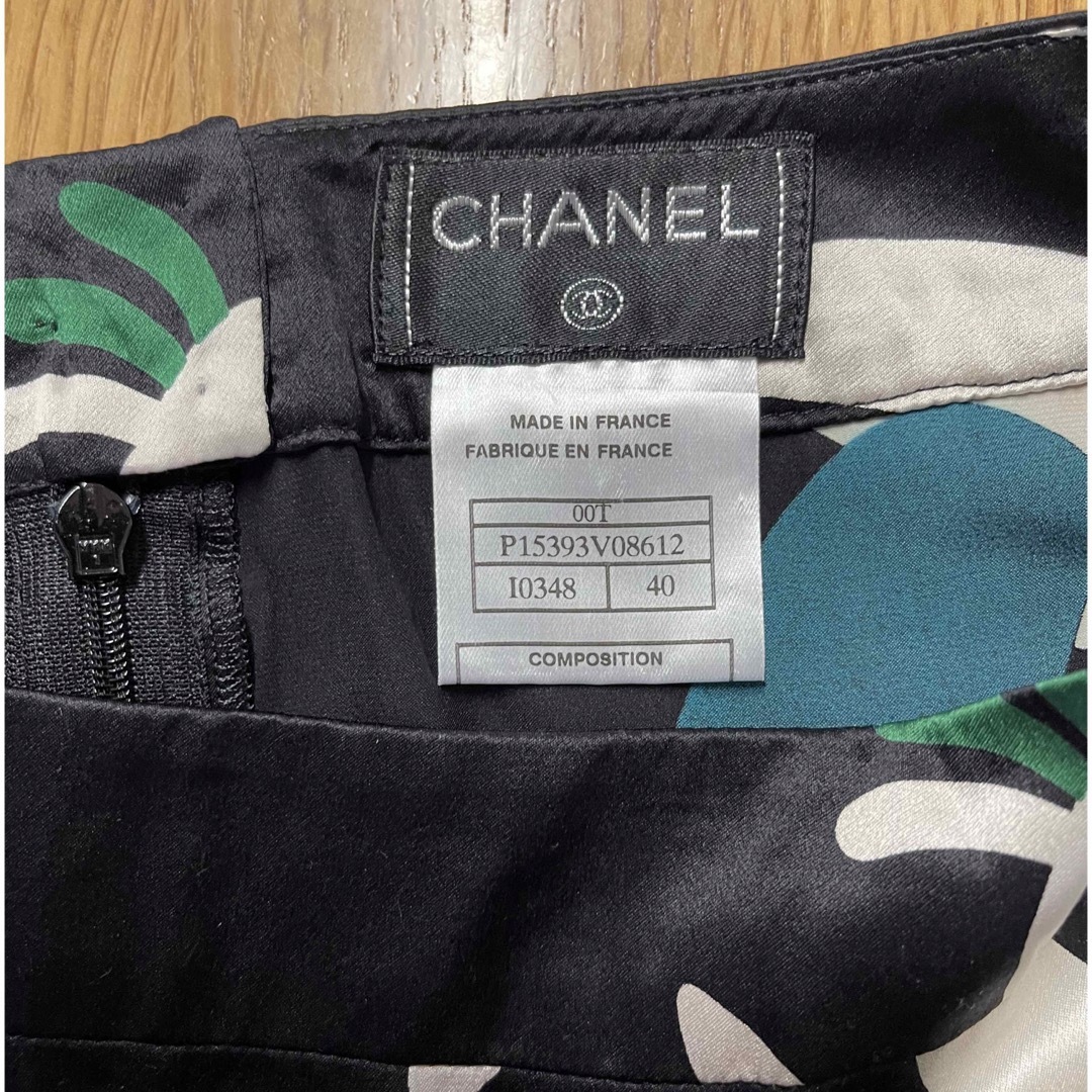 CHANEL(シャネル)の シャネル　スカート　シルク　プリント レディースのスカート(ひざ丈スカート)の商品写真
