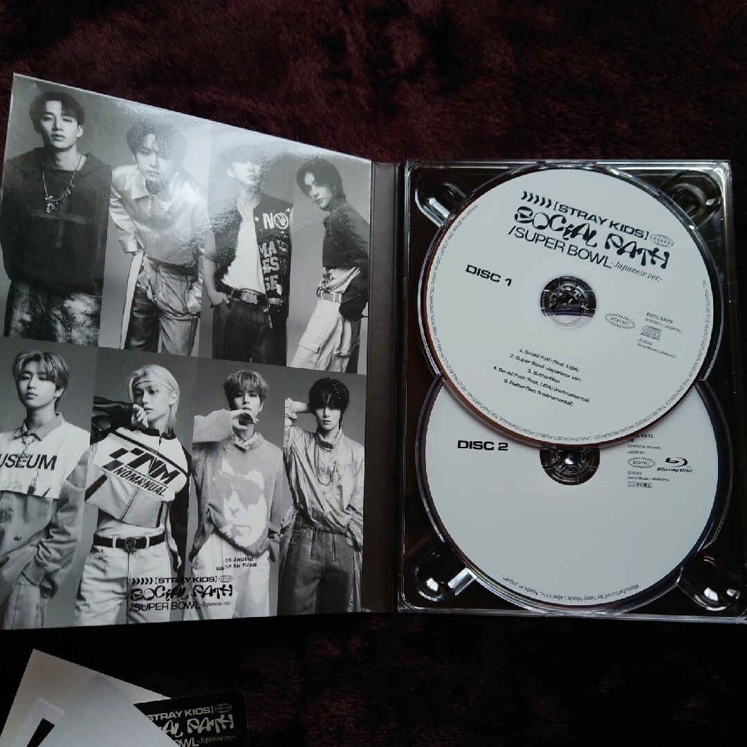 Stray Kids(ストレイキッズ)のSocial　Path（feat.LiSA）／Super　Bowl　-Japa エンタメ/ホビーのCD(ポップス/ロック(邦楽))の商品写真