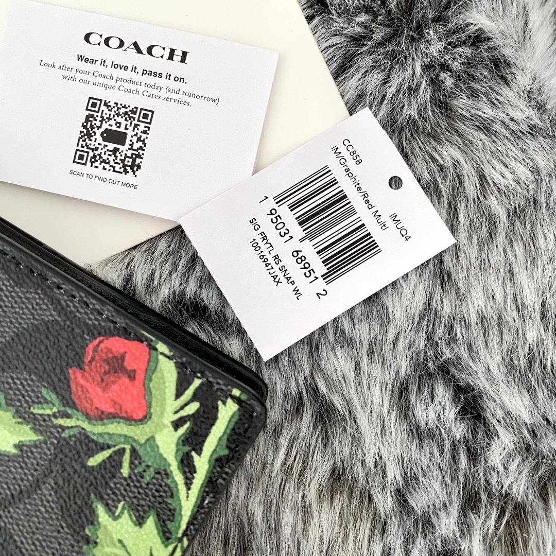 COACH(コーチ)の新品☆COACH 折り財布　ブラック 花柄 シグネチャー レザー 折り財布 レディースのファッション小物(財布)の商品写真