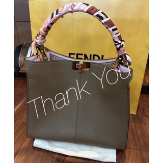 フェンディ(FENDI)のFENDIピーカーブーエクストラライト　ミディアム(ハンドバッグ)