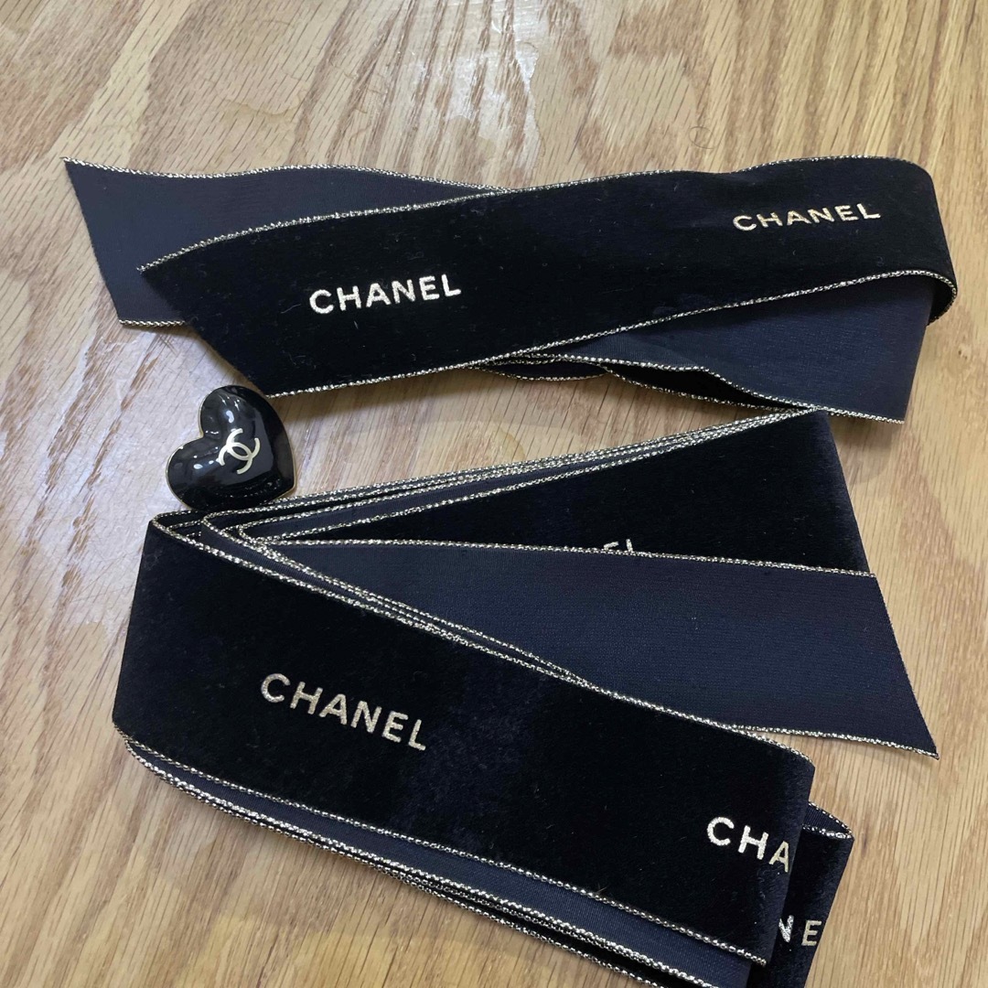 CHANEL(シャネル)のシャネル　ラッピング　ホリデー　リボン＆チャーム インテリア/住まい/日用品のオフィス用品(ラッピング/包装)の商品写真