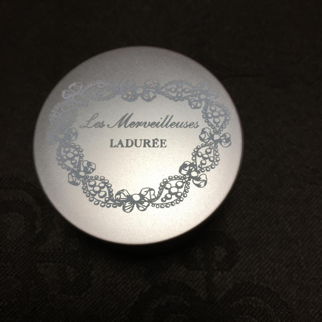 Les Merveilleuses LADUREE(レメルヴェイユーズラデュレ)の新品 ラデュレ チーク コスメ/美容のベースメイク/化粧品(チーク)の商品写真