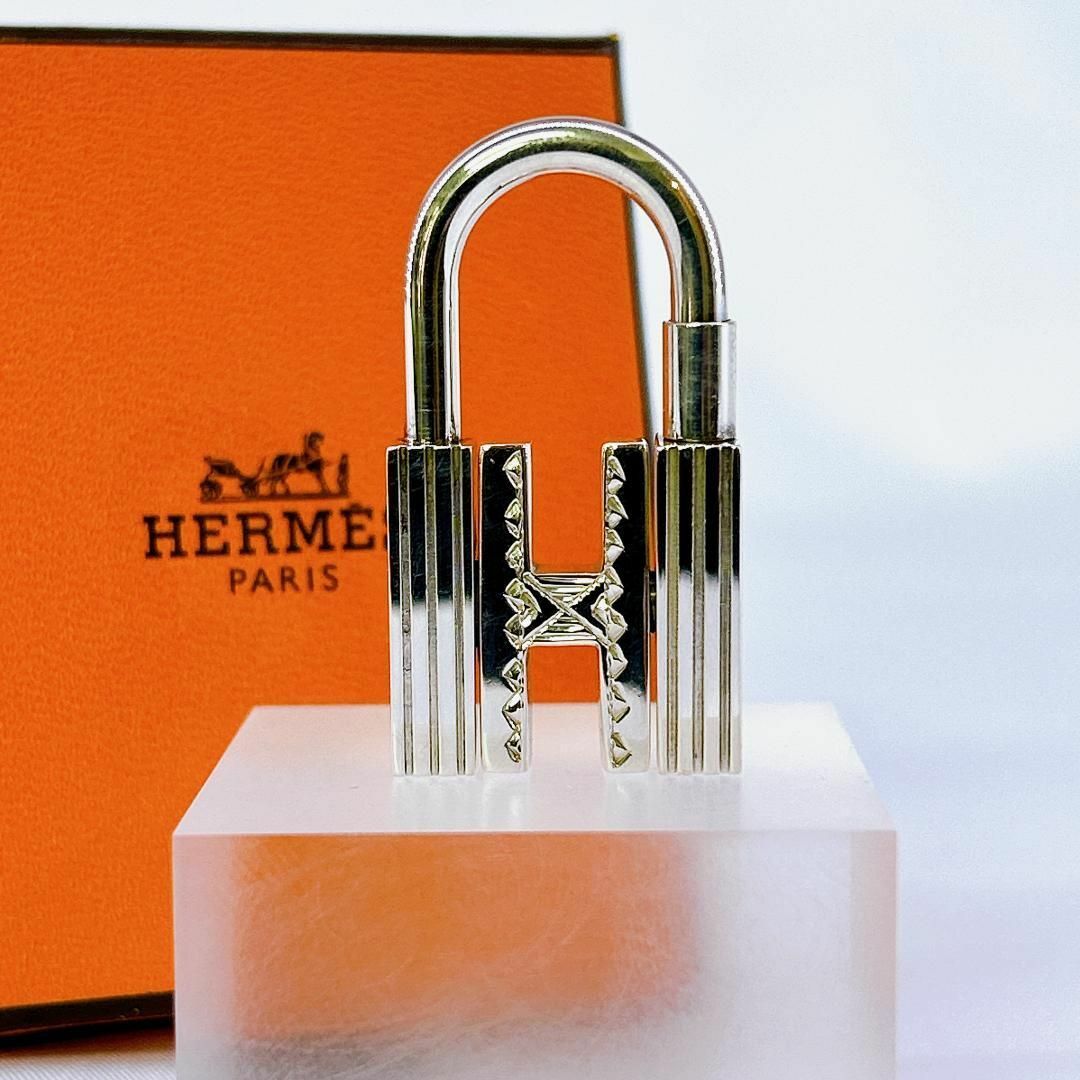 選ぶなら Hermès エルメス Hカデナ キーチャーム トゥアレグ シルバー