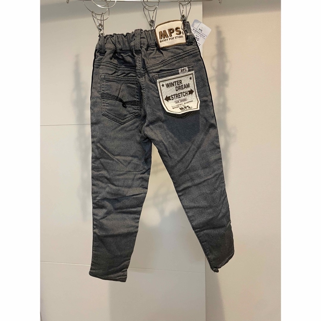 Right-on(ライトオン)の新品　あったかカラーパンツ　ブラック　105 キッズ/ベビー/マタニティのキッズ服男の子用(90cm~)(パンツ/スパッツ)の商品写真