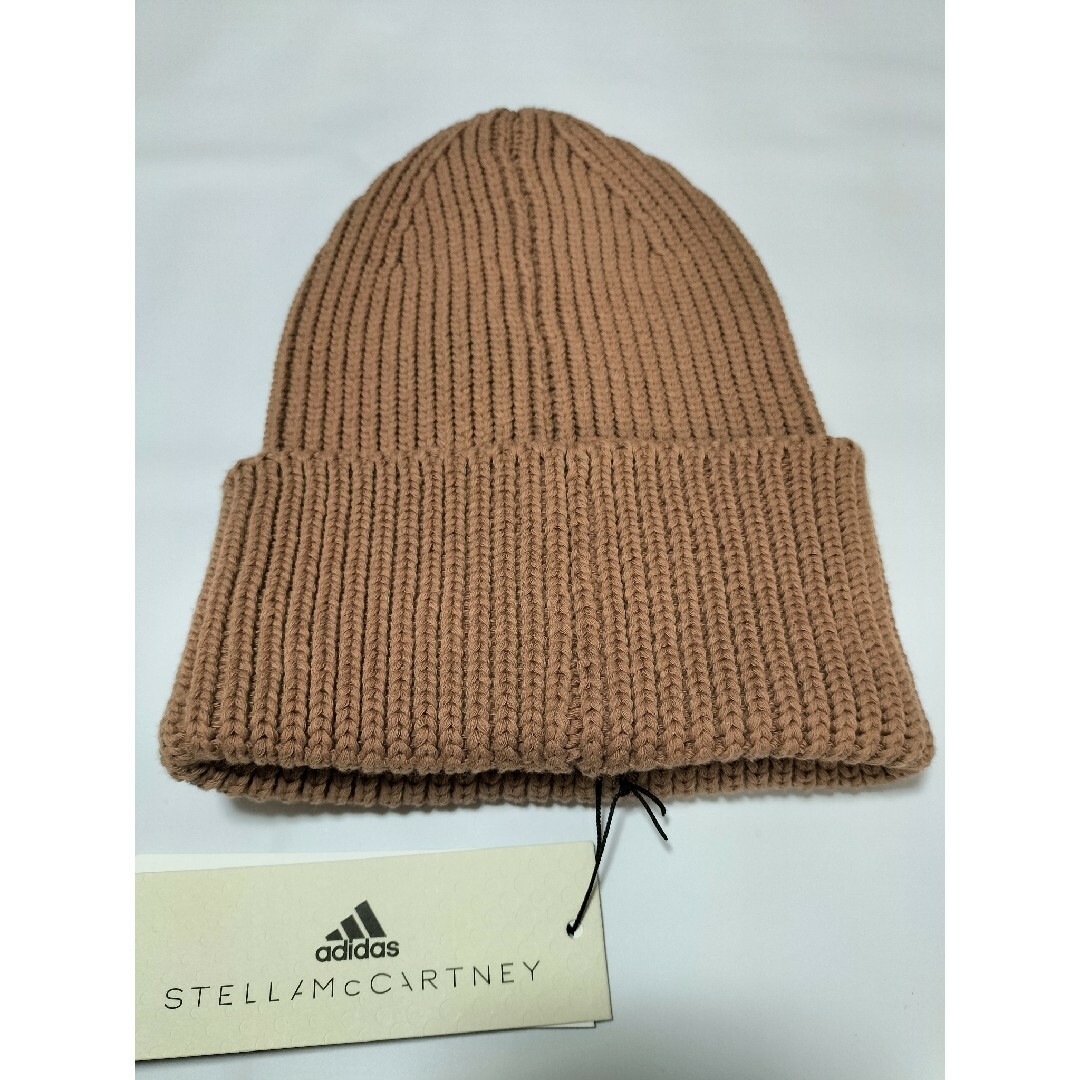 adidas by Stella McCartney(アディダスバイステラマッカートニー)の新品　アディダスバイステラマッカートニー　　ニット帽 BEANIE レディースの帽子(ニット帽/ビーニー)の商品写真